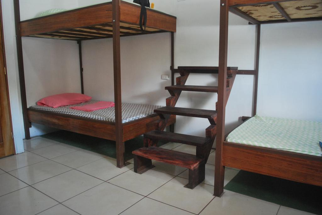 Passifloras Hostel Quepos Esterno foto