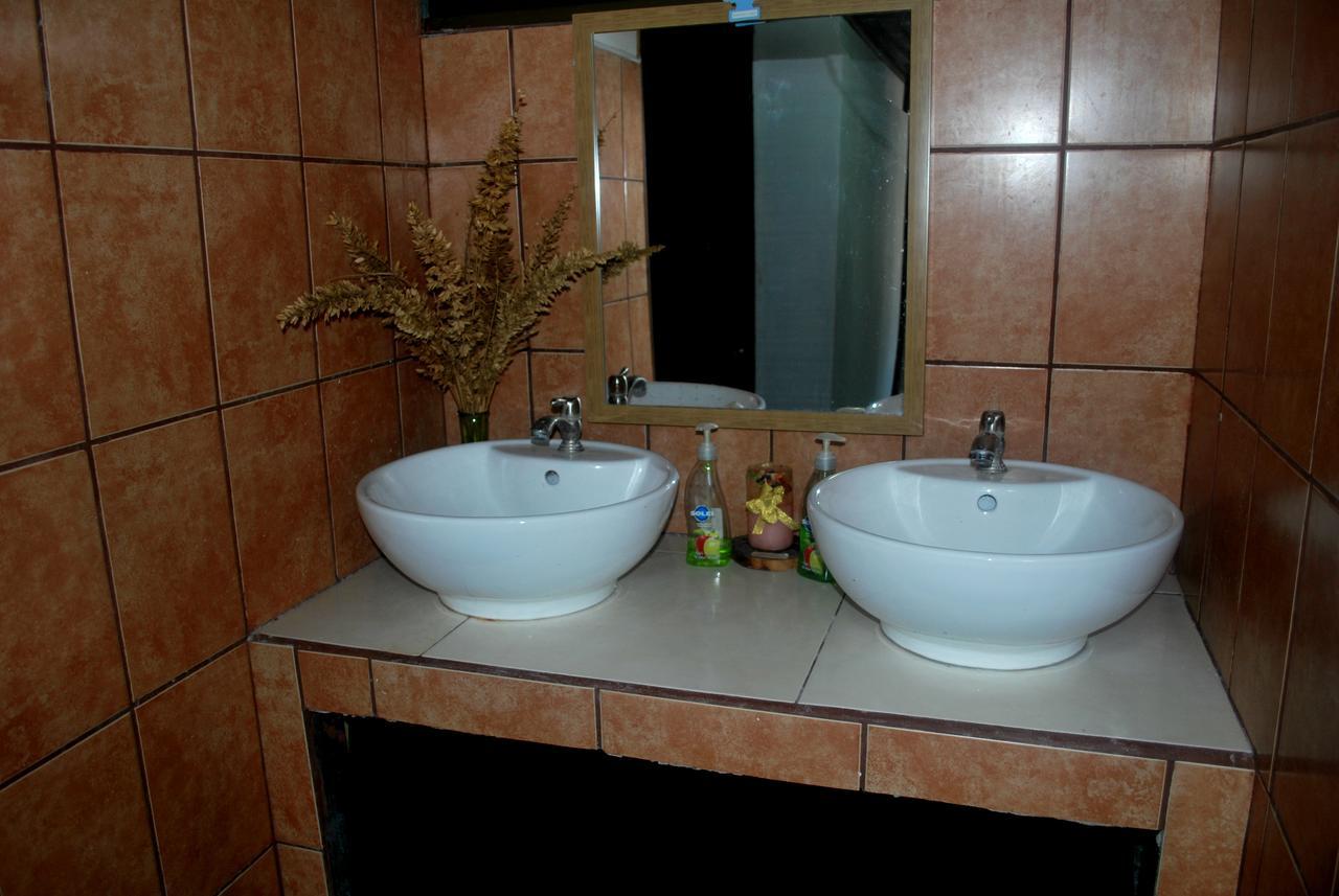 Passifloras Hostel Quepos Esterno foto