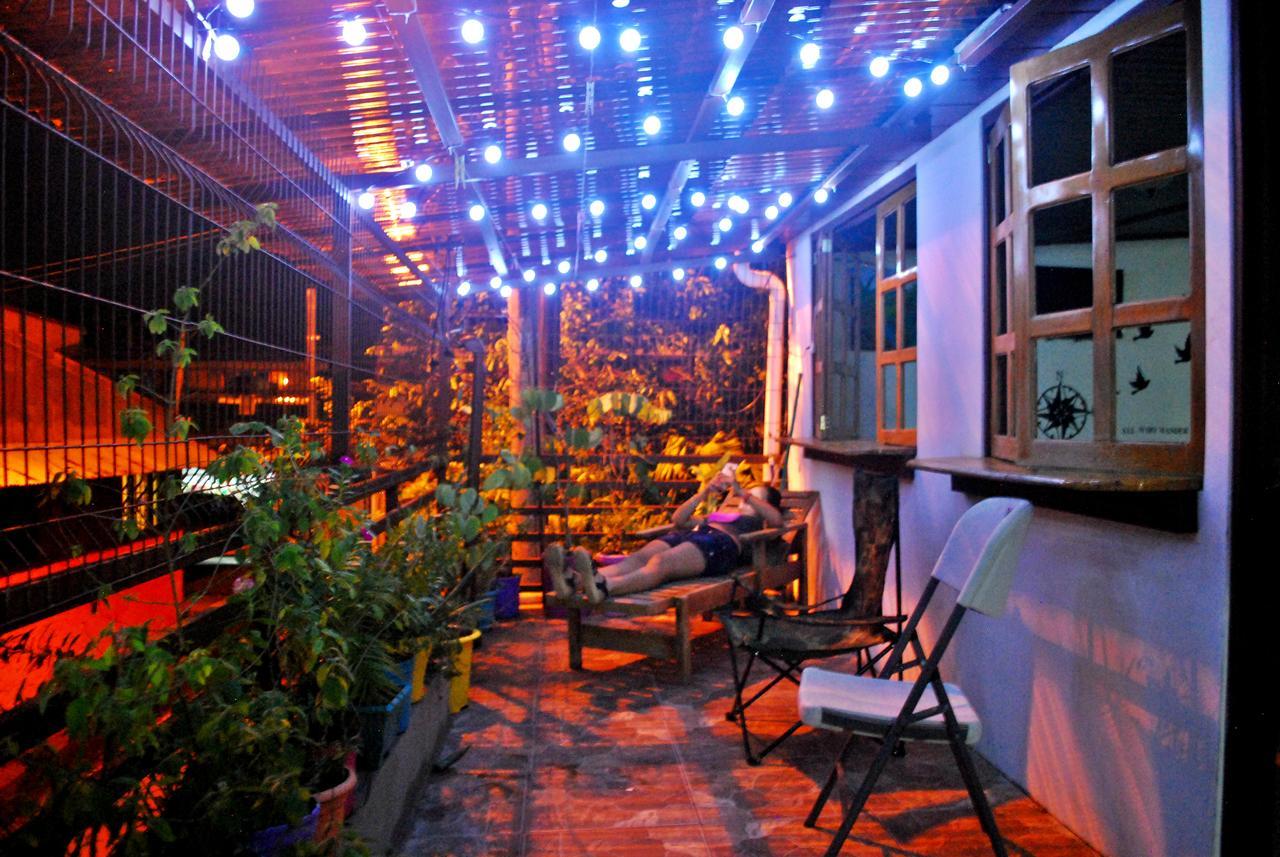 Passifloras Hostel Quepos Esterno foto