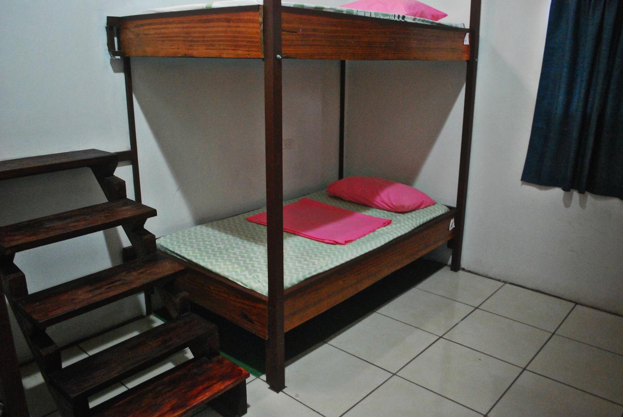 Passifloras Hostel Quepos Esterno foto