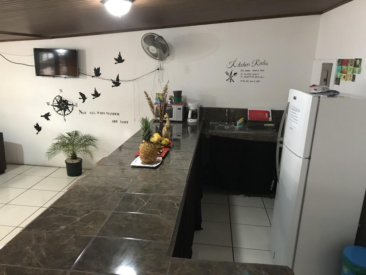Passifloras Hostel Quepos Esterno foto