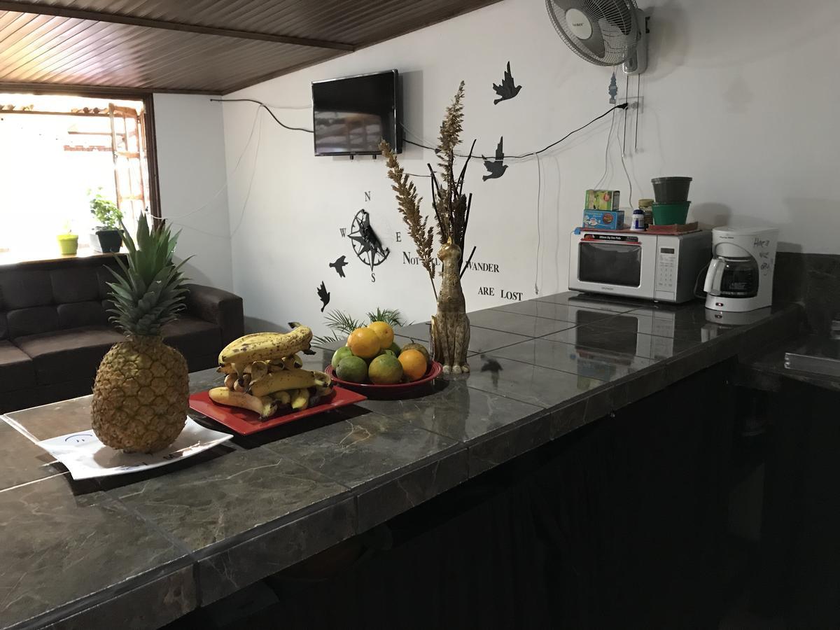 Passifloras Hostel Quepos Esterno foto