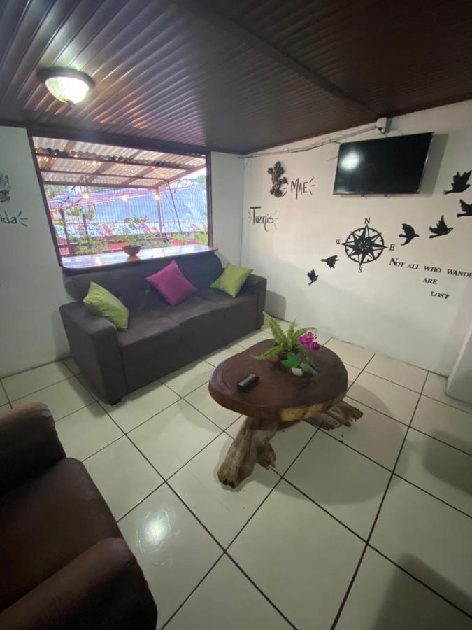 Passifloras Hostel Quepos Esterno foto